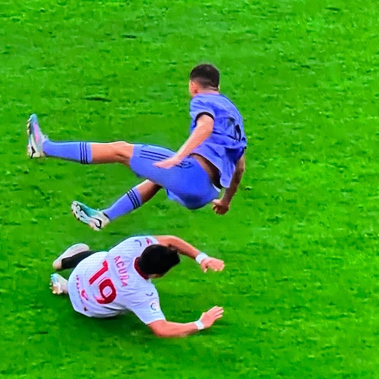 المشهد الدموي داني سيبايوس لاعب ريال مدريد