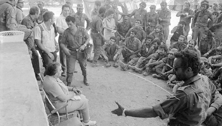 جنود إسرائيليون على جبهة القتال خلال حرب أكتوبر 1973