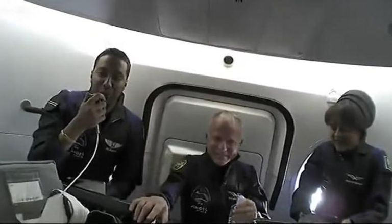 رائدا الفضاء السعوديان ريانة برناوي وعلي القرني