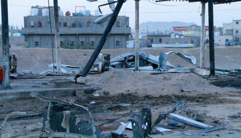 آثار قصف حوثي صاروخي سابق على مأرب اليمنية - أرشيفية