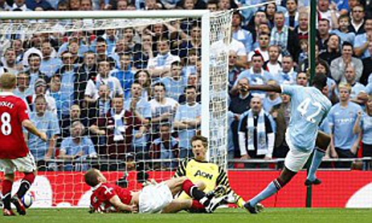 سيتي ويونايتد في 2011 ديربي مانشستر سيتي ومانشستر يونايتد في كأس إنجلترا
