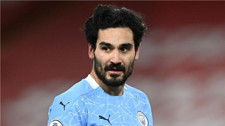 غوندوجان تشافي هيرنانديز وبيب غوارديولا