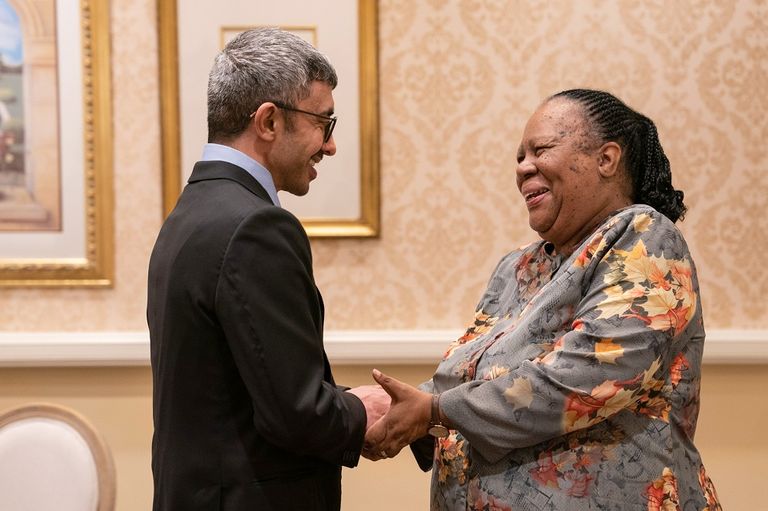 الشيخ عبد الله بن زايد آل نهيان خلال مشاركته بـ