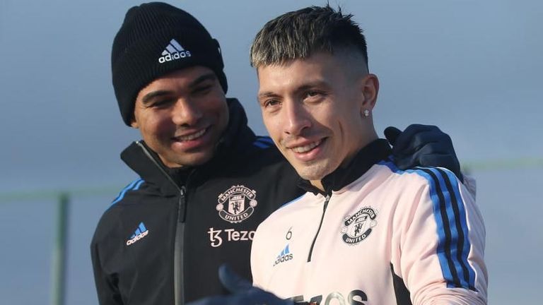 كاسيميرو وليساندرو مارتينيز إيريك تين هاغ مدرب مانشستر يونايتد