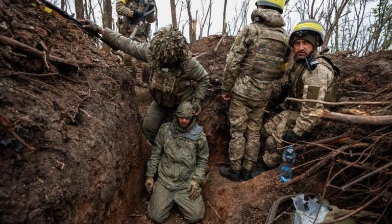 جنود أوكرانيون على الحدود
