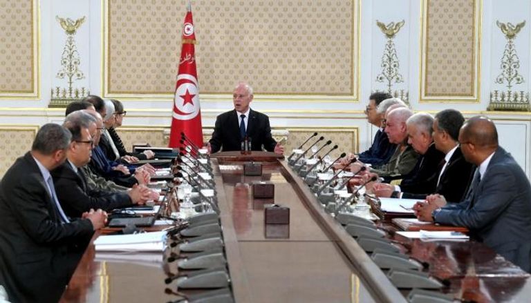 الرئيس التونسي قيس سعيد خلال اجتماع سابق مع الحكومة
