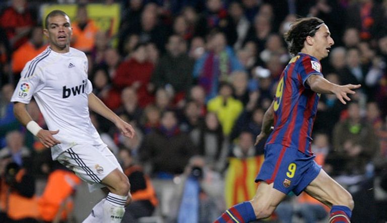 إبراهيموفيتش يسجل هدفه الشهير في إنجلترا