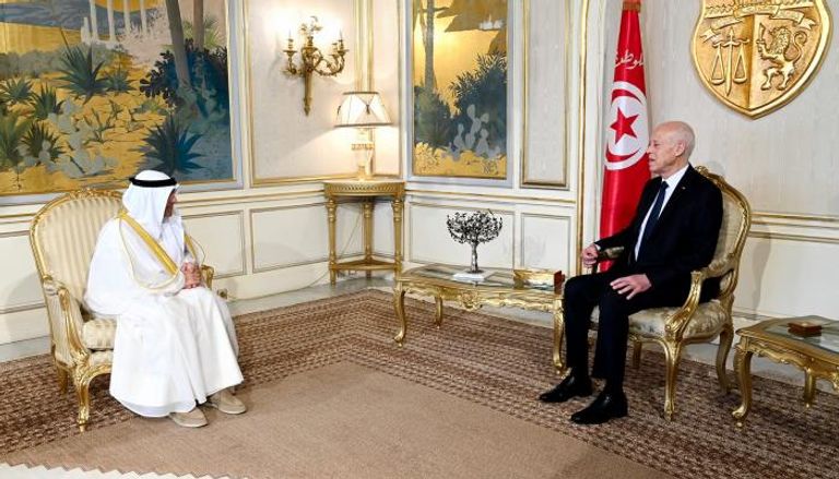 الرئيس التونسي قيس سعيد والأمين العام لمجلس التعاون الخليجي