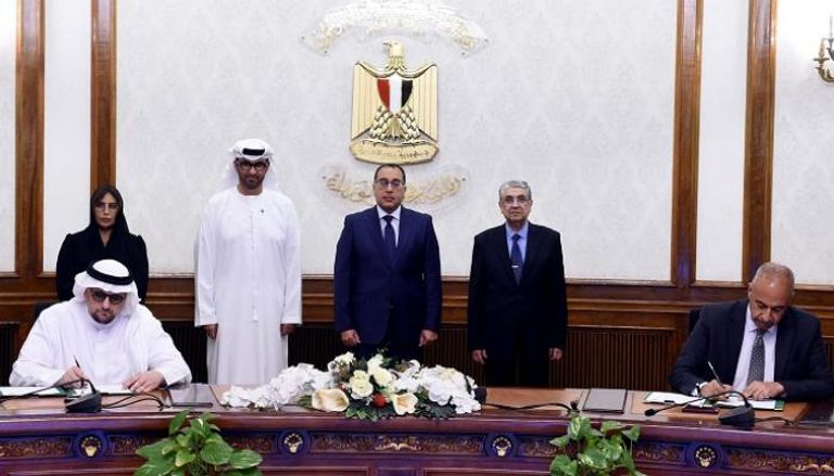 مصر توقع اتفاقا مع الإمارات لمشروع لإنتاج الكهرباء من طاقة الرياح