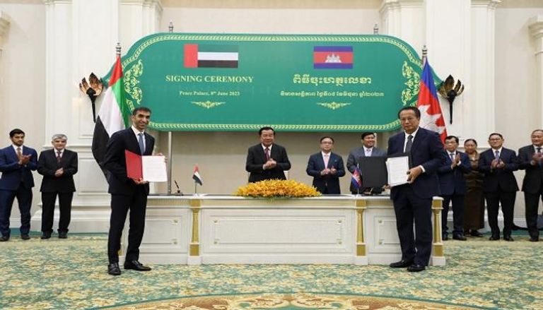 إبرام شراكة اقتصادية شاملة بين الإمارات وكمبوديا - وام