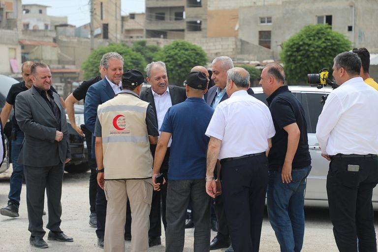 المهندس حسين عرنوس أثناء الزيارة