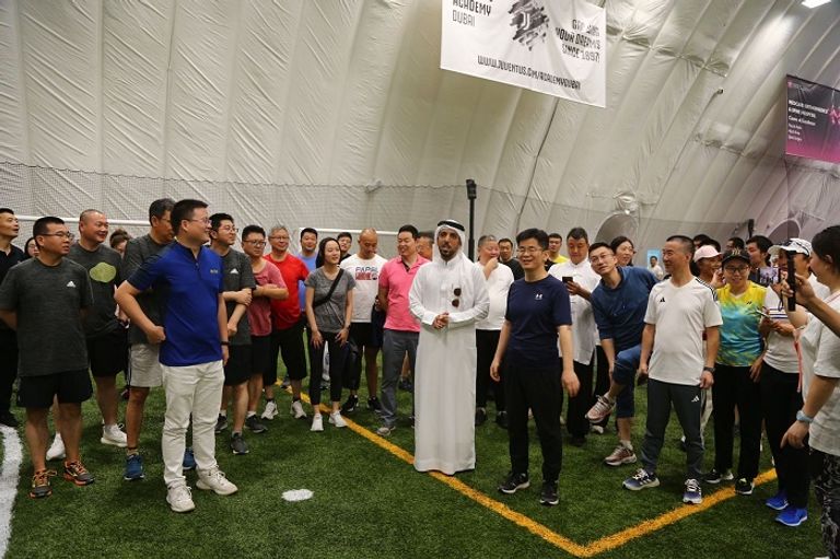 القنصلية الصينية بدبي تنظم مبادرة "المشي الأخضر" دعما لـ "COP 28" القنصلية الصينية بدبي تنظم مبادرة