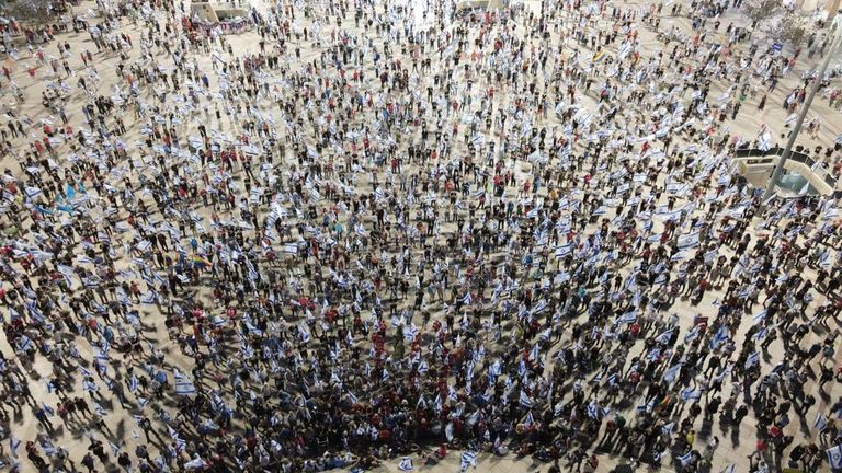 جانب من المظاهرة في تل أبيب