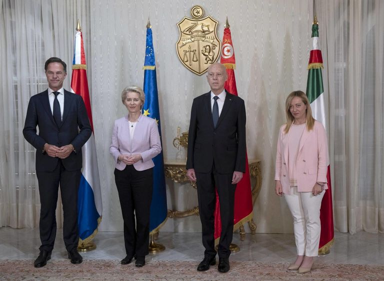 الاتحاد الأوروبي يبحث تقديم حزمة مساعدات كبيرة لتونس مع تصاعد الهجرة