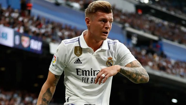 توني كروس نجم ريال مدريد الإسباني الألماني توني كروس لاعب ريال مدريد