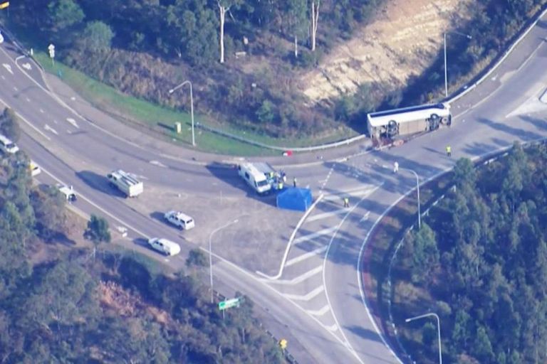 انقلاب الحافلة التي كانت تقل ضيوف حفل الزفاف