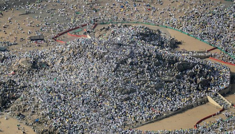 صعيد عرفات قصة جبل عرفة وفضل الوقوف به