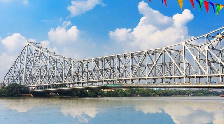 جسر "Howrah" أحد أماكن السياحة في كولكاتا السياحة في كولكاتا…5 أماكن سياحية في