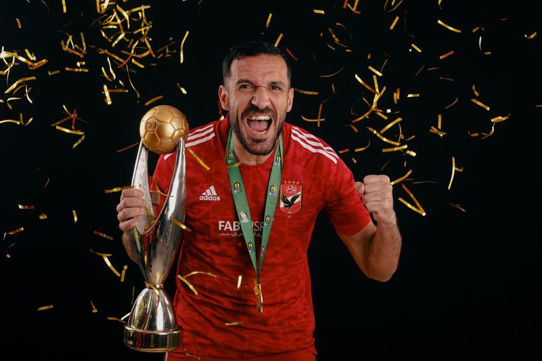 جلسة تصوير الأهلي مع كأس دوري أبطال أفريقيا