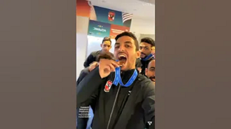 طاهر محمد طاهر طاهر محمد طاهر - الأهلي المصري