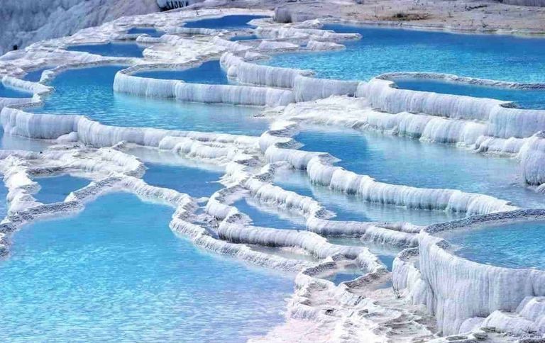 باموكالي أحد أجمل مناظر الطبيعة في تركيا الطبيعة في تركيا.. حدائق وشواطئ وغابات بكر مذهلة