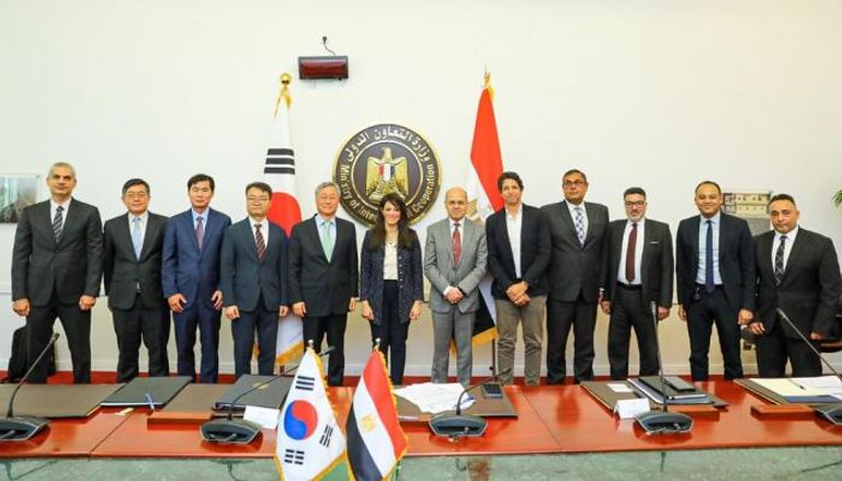 جانب من توقيع الاتفاق بين مصر وكوريا الجنوبية