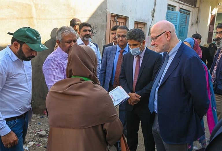 د.أحمد المنظري في زيارة لباكستان د. أحمد المنظري المدير الإقليمي لمنظمة الصحة العالمية