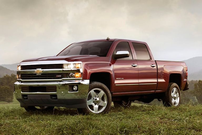 شيفروليه سيلفادور تويوتا كامري