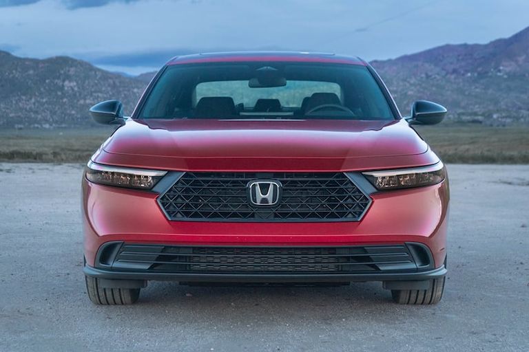 هوندا أكورد تويوتا كامري