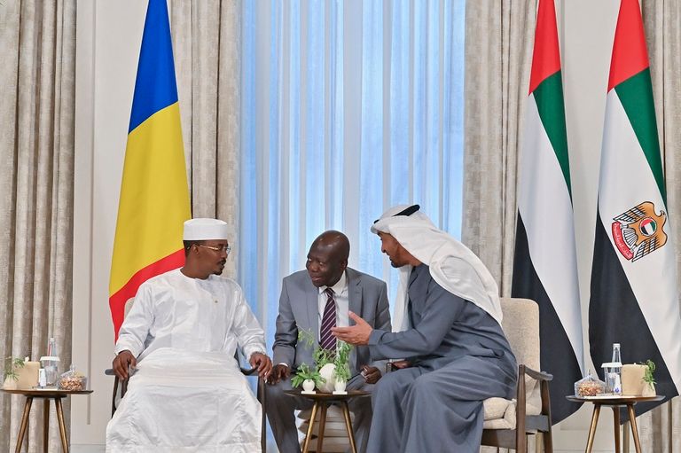 جانب من لقاء الشيخ محمد بن زايد آل نهيان مع الرئيس الانتقالي لتشاد