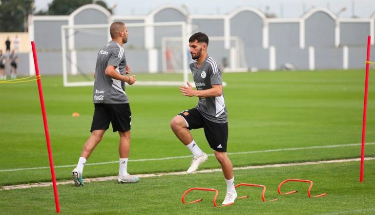 حسام عوار حسام عوار الوافد الجديد على منتخب الجزائر