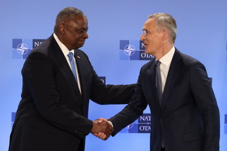 بن والاس ولويد أوستن