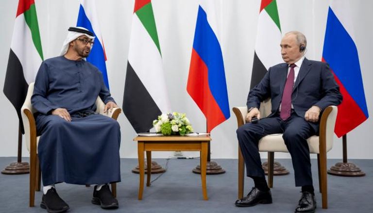 جانب من لقاء الشيخ محمد بن زايد آل نهيان وبوتين