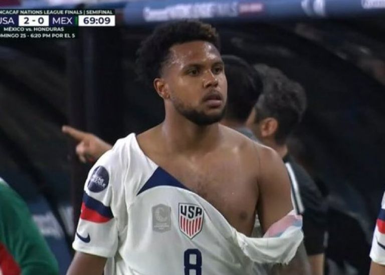 جانب من مباراة منتخب أمريكا والمكسيك