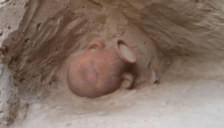 قطع أثرية ضمن الاكتشافات في أبو ظبي