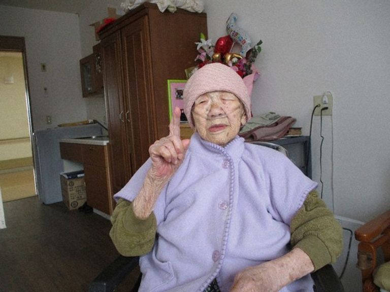 عيد ميلاد أمانتينا دوس سانتوس الـ123