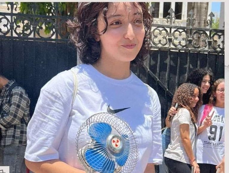 طالبة المروحة في مصر امتحانات الثانوية العامة في مصر