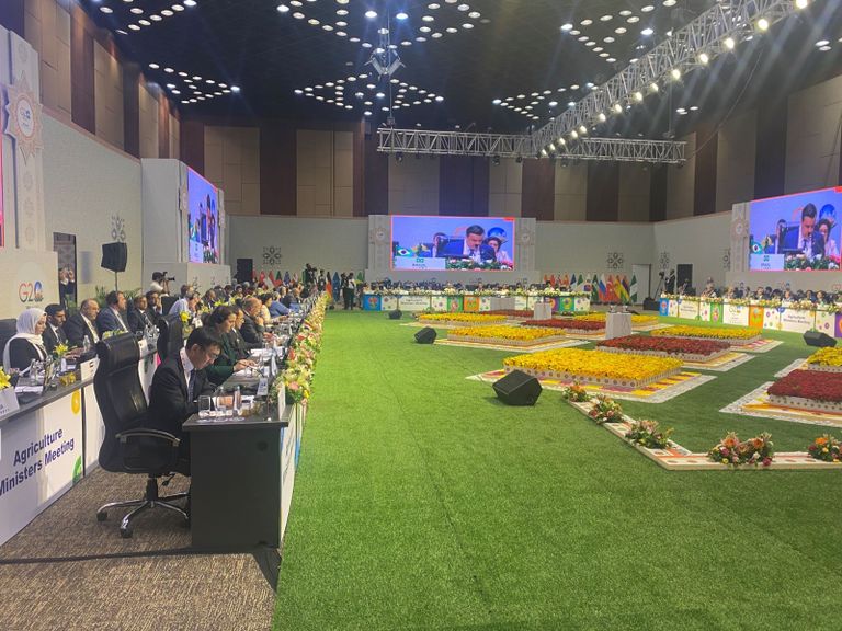 مريم المهيري خلال مشاركتها باجتماع وزراء الزراعة في مجموعة العشرين لعام 2023