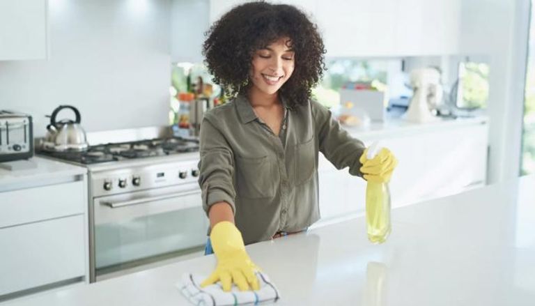 يجب تنظيف أجهزة المطبخ بانتظام