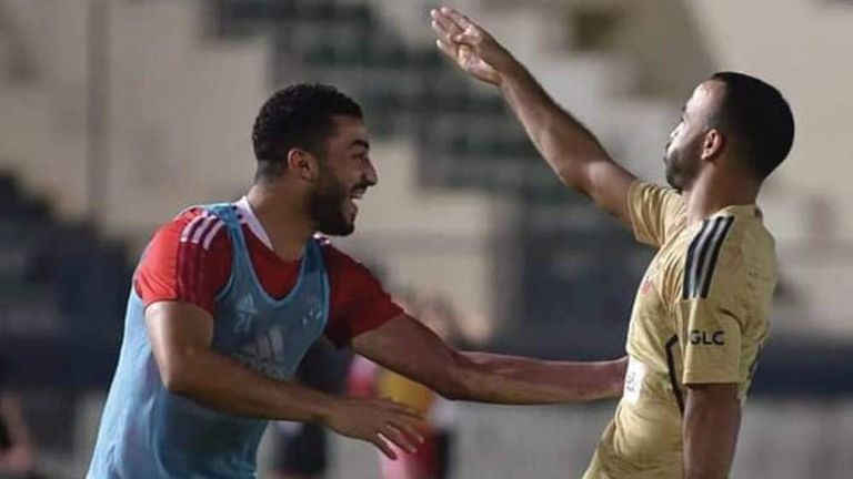 محمد مجدي قفشة لاعب الأهلي محمد مجدي قفشة لاعب الأهلي