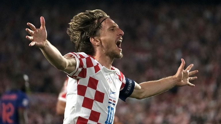 لوكا مودريتش لوكا مودريتش بقميص كرواتيا