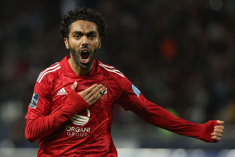 حسين الشحات نجم الأهلي المصري حسين الشحات نجم الأهلي المصري