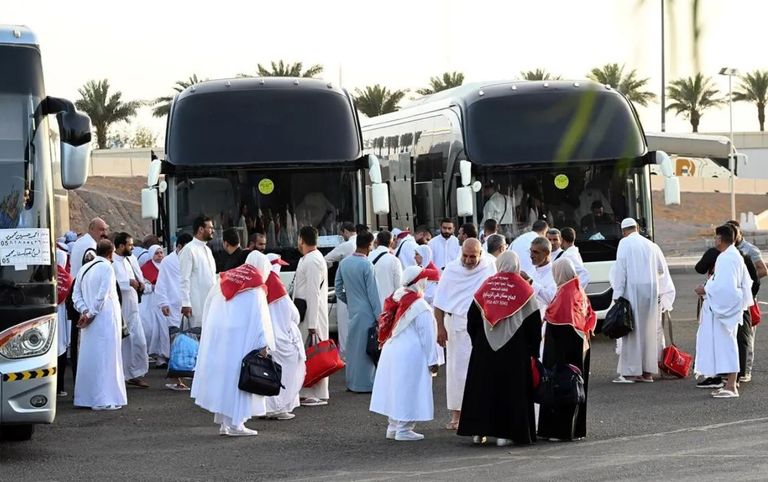 حجاج بيت الله الحرام