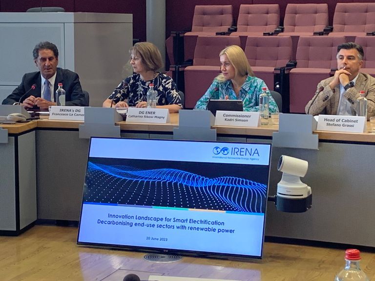 النظم الكهربائية