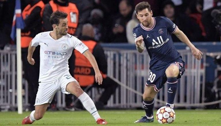 ليونيل ميسي وبيرناردو سيلفا برناردو سيلفا وإلكاي غوندوغان نجما مانشستر سيتي