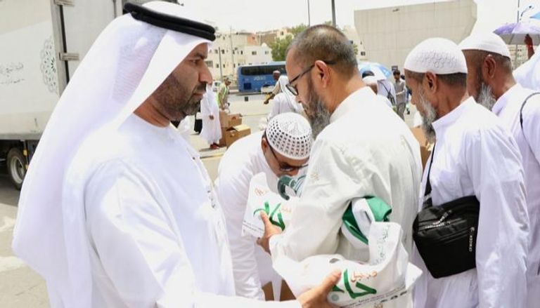 توزيع 25 ألف وجبة على روح الشيخ زايد بالمدينة المنورة