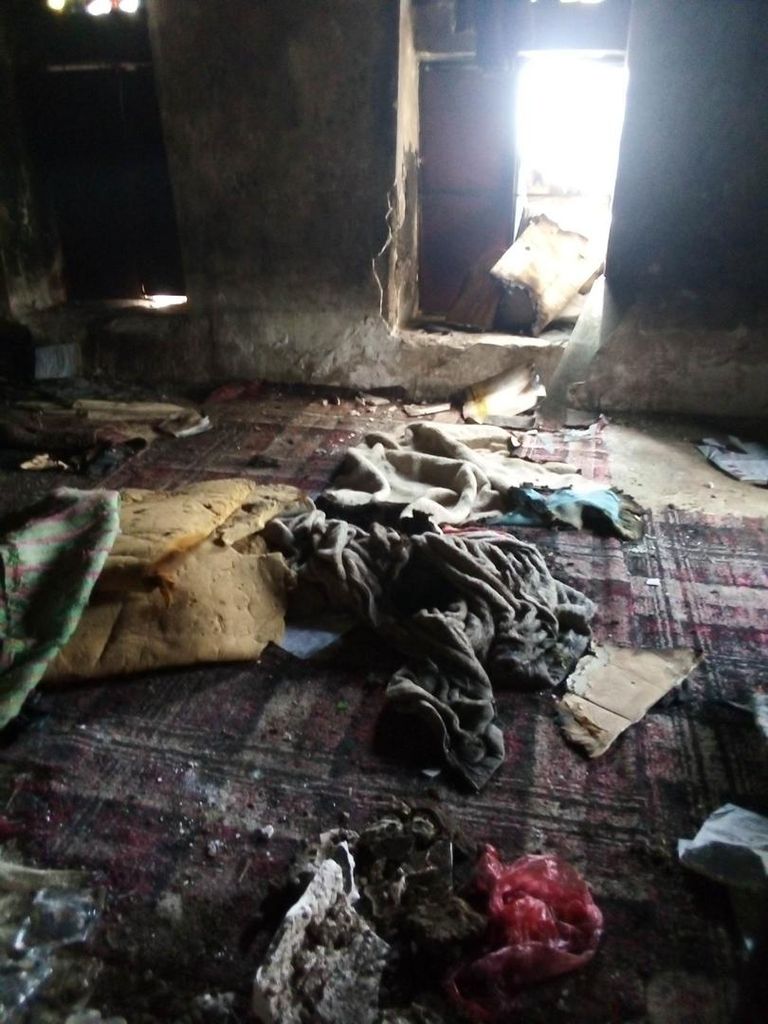 منزل أحرقته مليشيات الحوثي