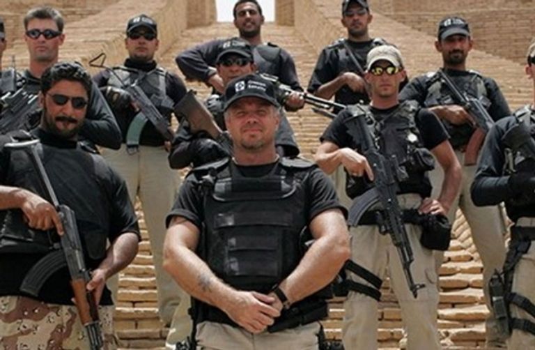 مجموعة من جنود شركة