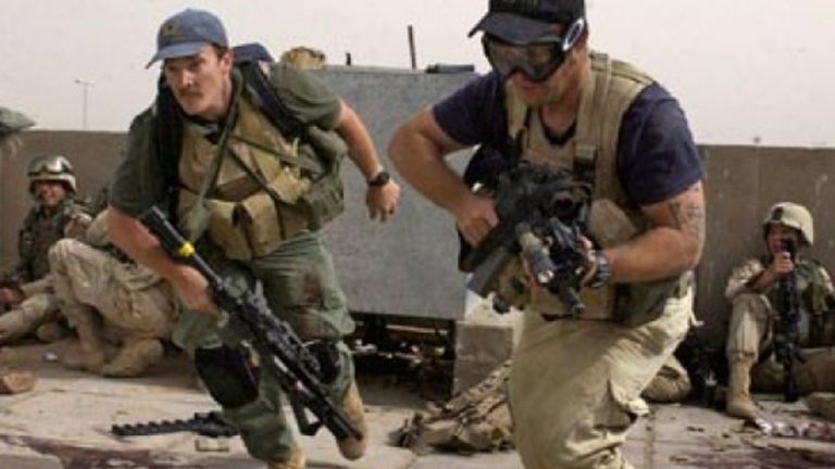 مجموعة من جنود شركة