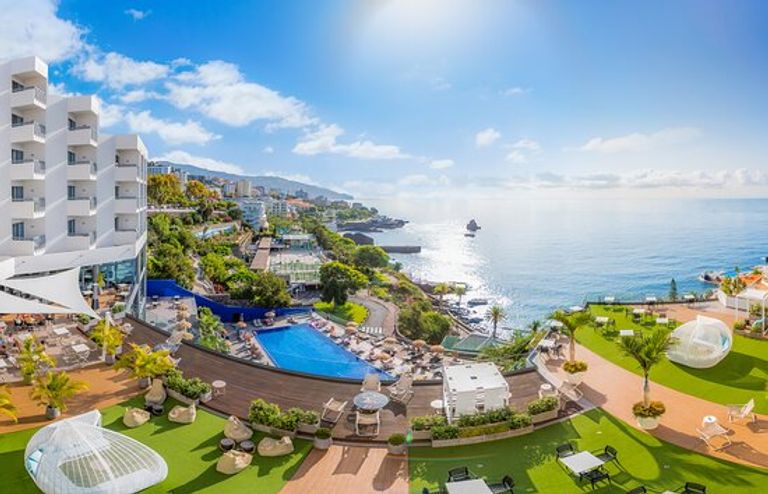 فندق بايا أزول أحد أفضل الفنادق في فونشال السياحة في فونشال… أجمل الإطلالات وأفضل 8 أنشطة سياحية